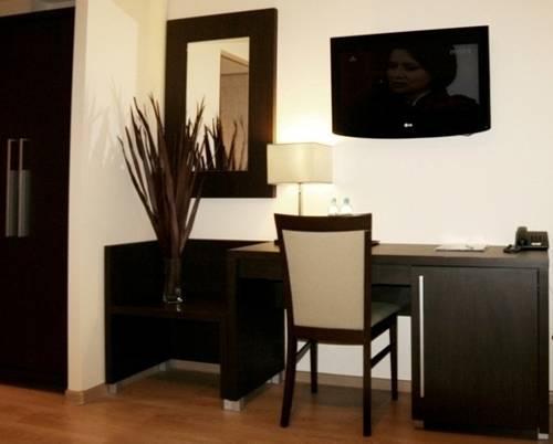 Hotel Safir พอซนาน ภายนอก รูปภาพ