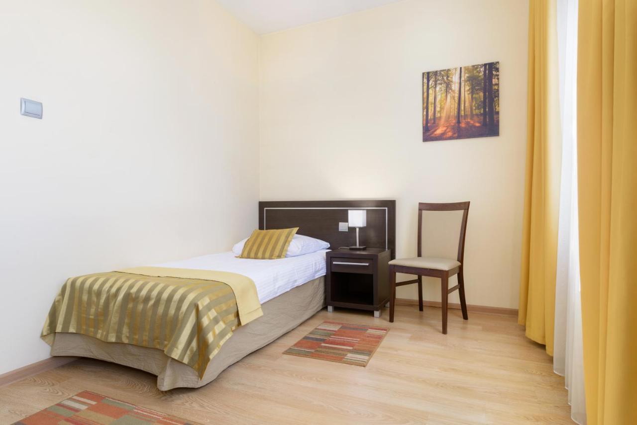 Hotel Safir พอซนาน ภายนอก รูปภาพ