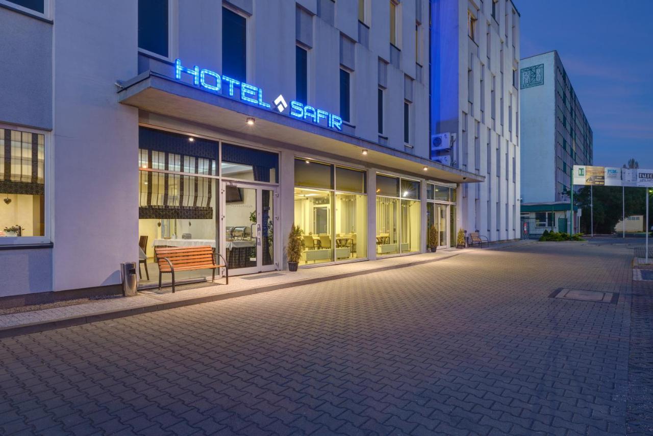 Hotel Safir พอซนาน ภายนอก รูปภาพ
