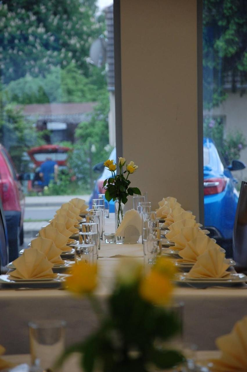 Hotel Safir พอซนาน ภายนอก รูปภาพ